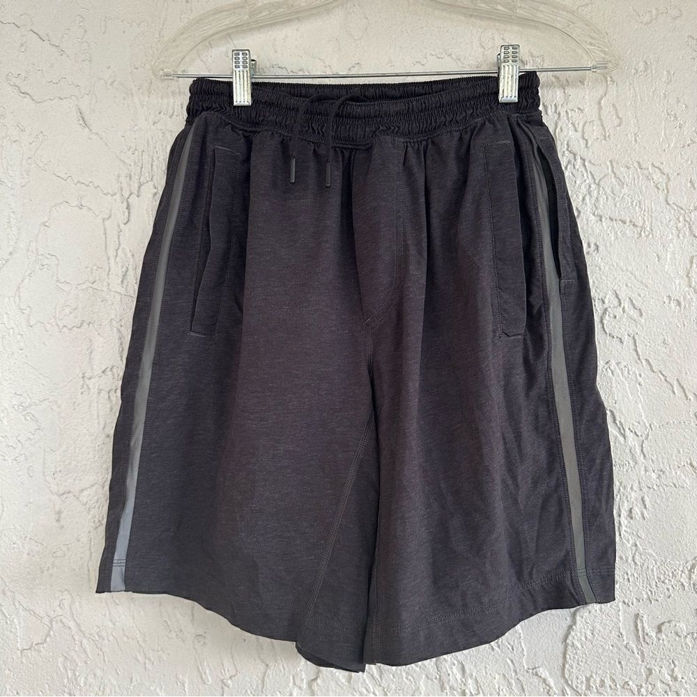 LULULEMON Athletic Shorts Men’s Medium Gym Casual Pockets